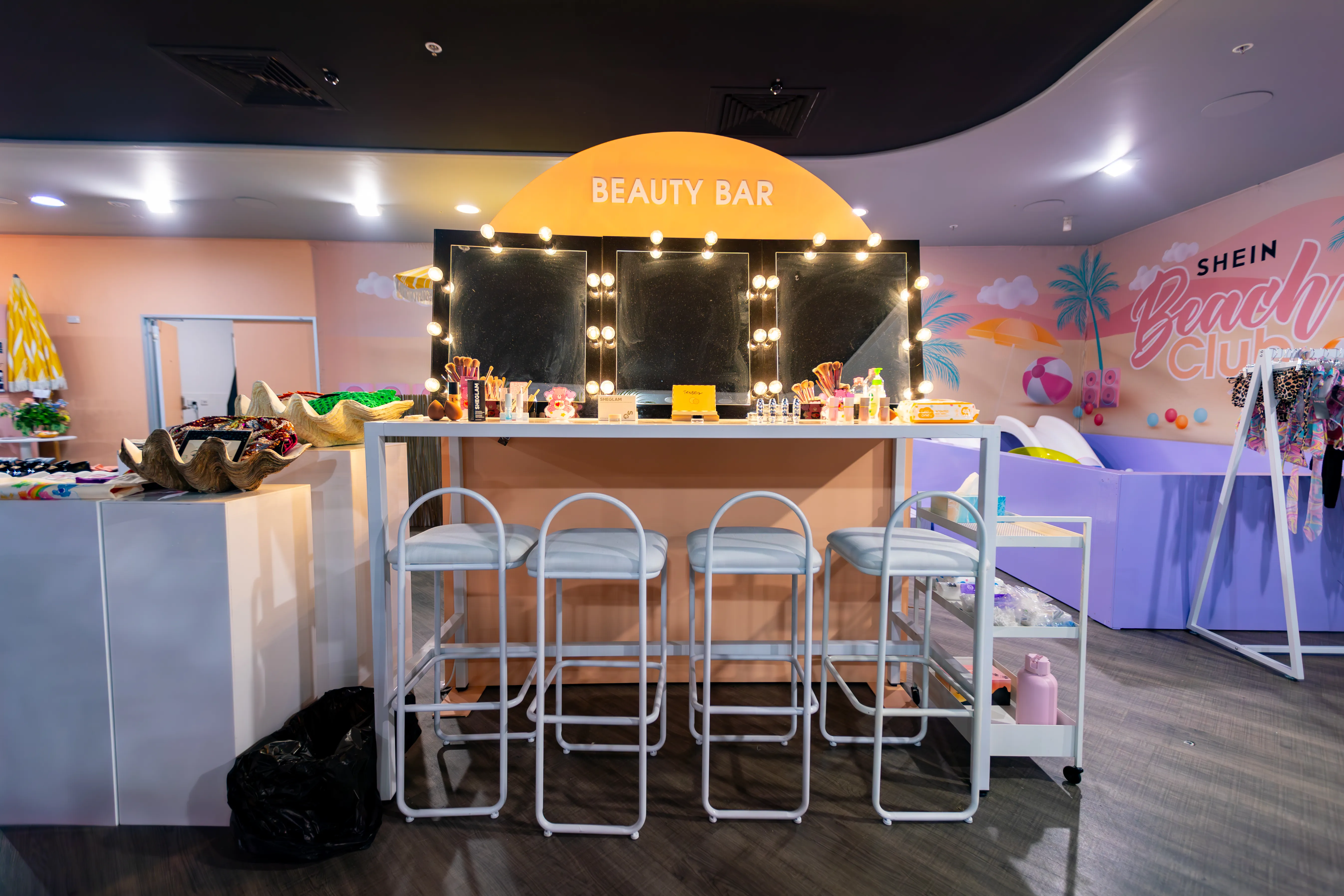 SHEIN — Beauty Bar signage